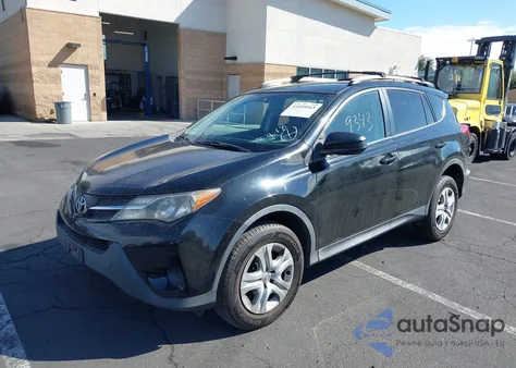 2015 Toyota Rav4 Le z USA, uszkodzony, nr VIN 2T3ZFREV2FW200235